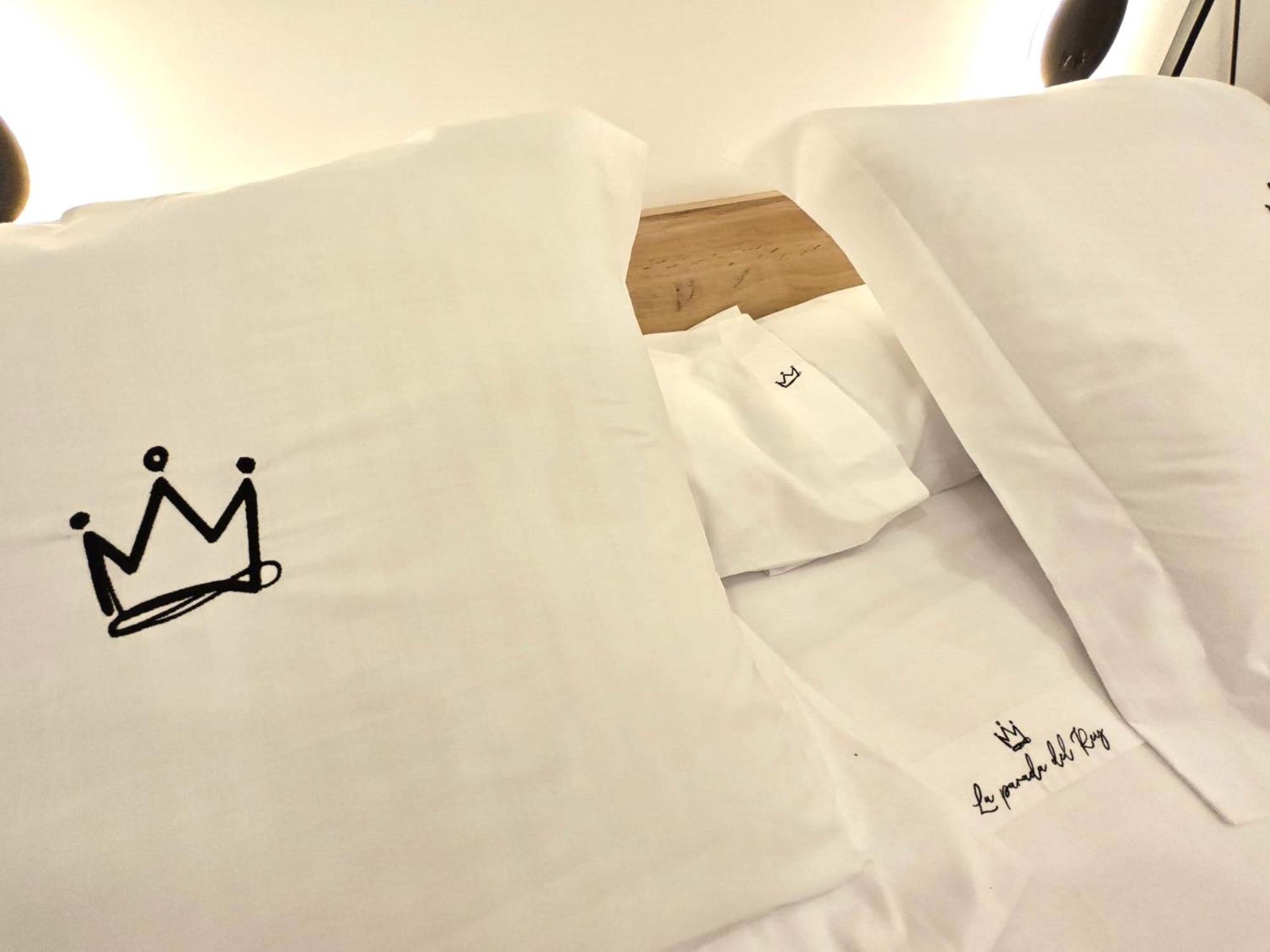 La Parada Del Rey - Luxury Suites Plasencia Kültér fotó