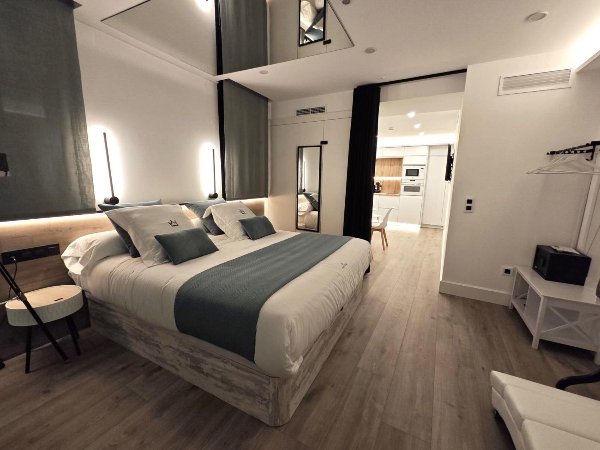 La Parada Del Rey - Luxury Suites Plasencia Kültér fotó