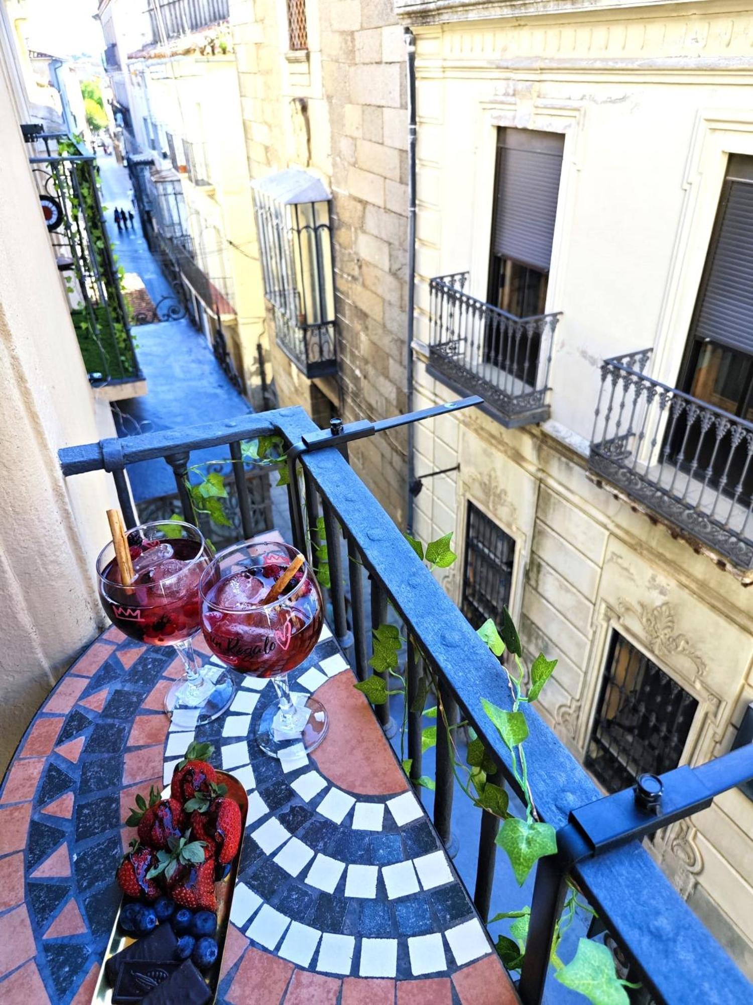 La Parada Del Rey - Luxury Suites Plasencia Kültér fotó
